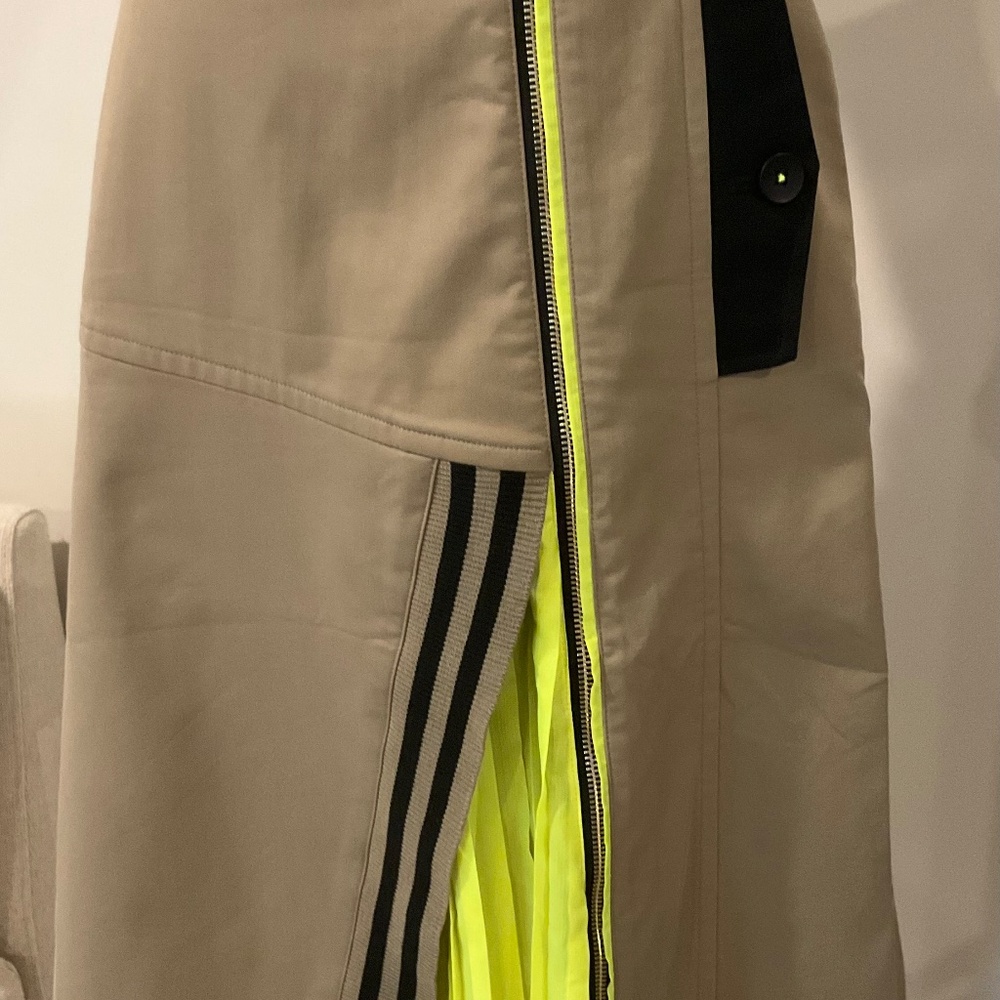 P.E NATION PROPEL SKIRT. SIZE: XS, BROWN/NEON YELLOW. - Picture 2 of 14